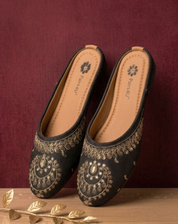 Women's Black Sequinned Canvas Slip-On Mojaris - Image 3