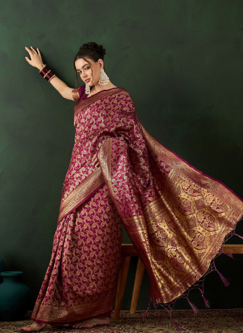 Burgundy Banarasi Art Silk Saree with Metallic Zari Woven Border - Image 3