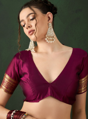 Burgundy Banarasi Art Silk Saree with Metallic Zari Woven Border - Image 5